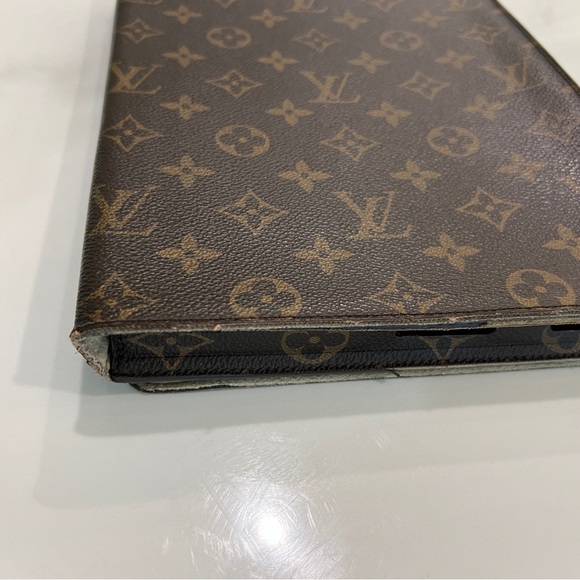 Louis Vuitton Monogram iPad Tablet Cover - Picture 8 of 9